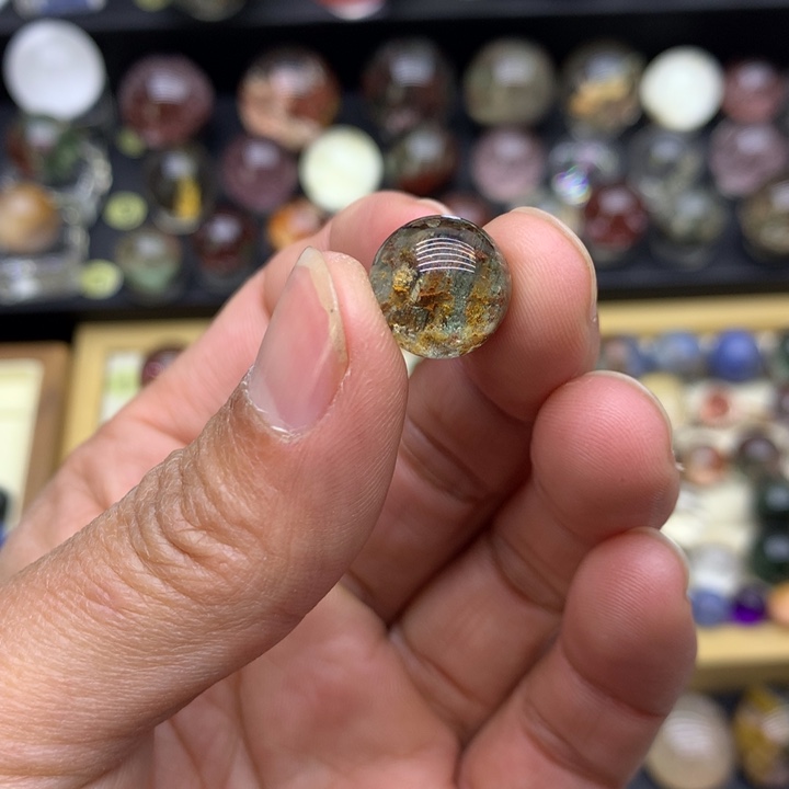 水晶手链未镶嵌上****?幽灵打孔定制不退换