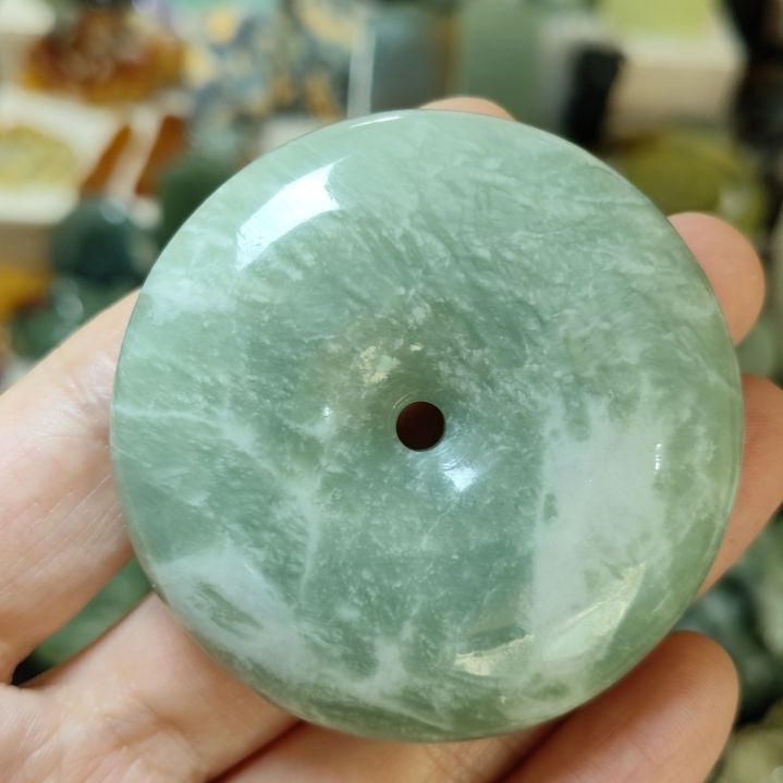 岫玉未镶嵌平安扣