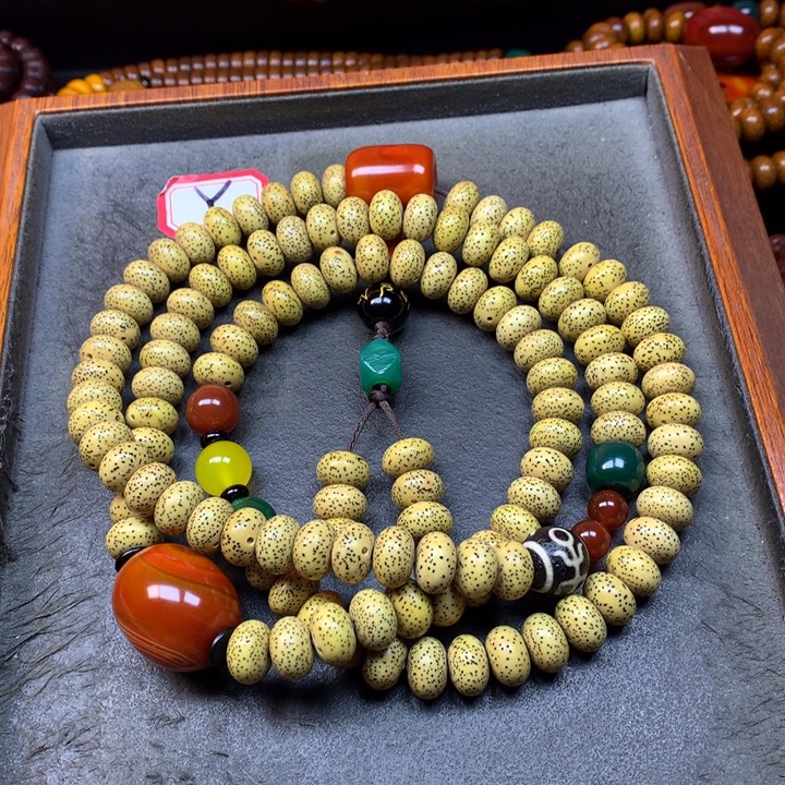 星月菩提吊坠菩提