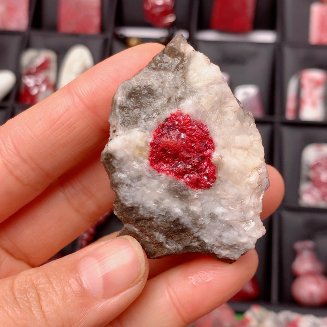 天然辰砂天然毛石