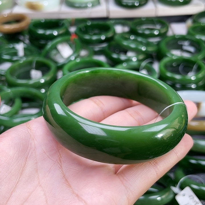 和田玉（碧玉）手镯未镶嵌