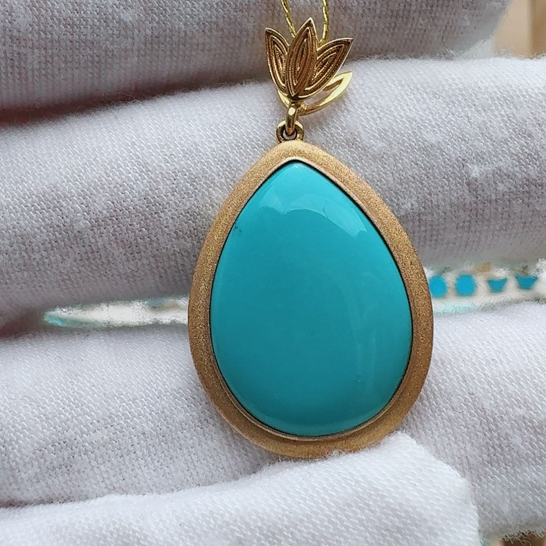 18K金镶嵌绿松石珠宝奇石