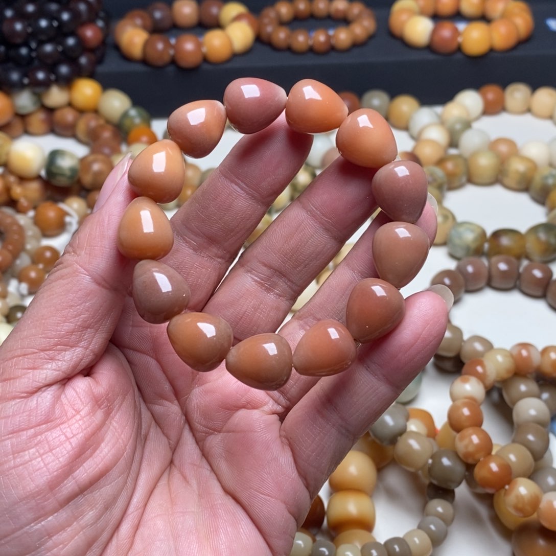 菩提根/象牙果手串卡13x15粉色松子