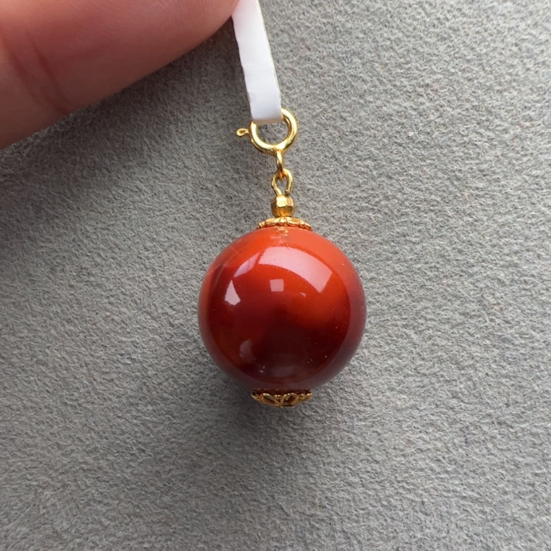 南红玛瑙未镶嵌（牛血圆珠吊坠15+）