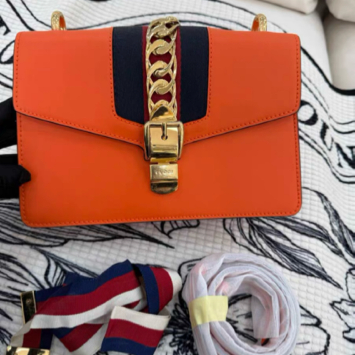 95新 GUCCI/古驰 Gucci古驰橘色中号塞尔维亚一根肩带