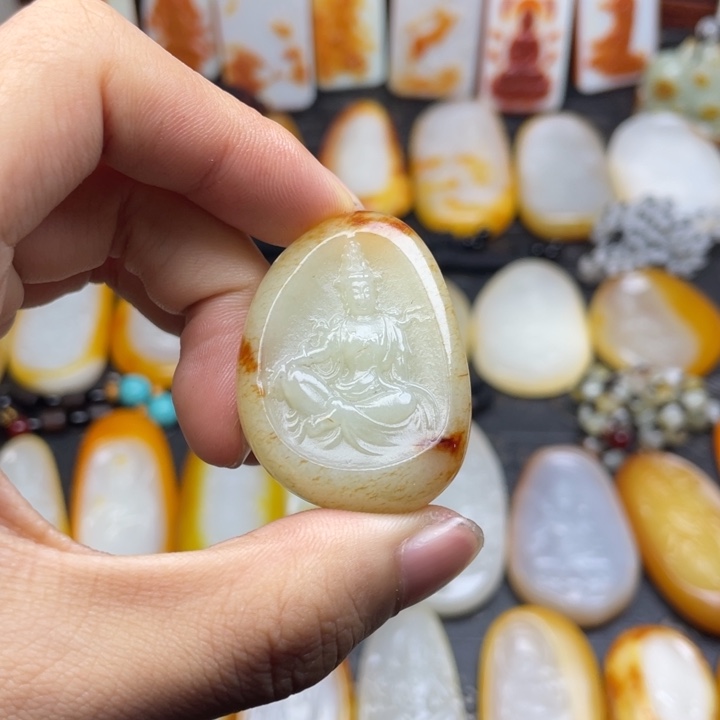 和田玉未镶嵌颈饰