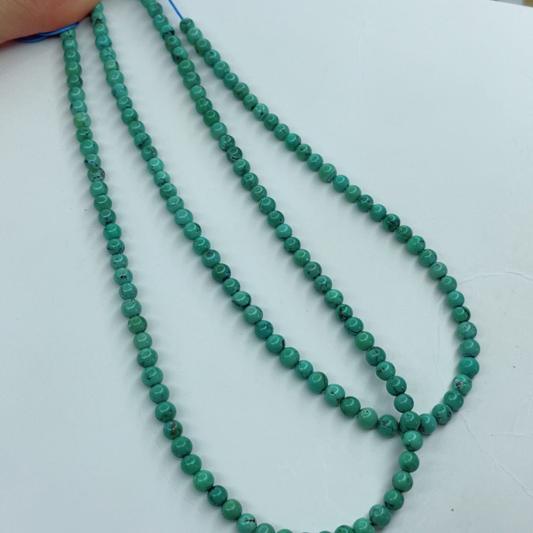 绿松石颈饰未镶嵌