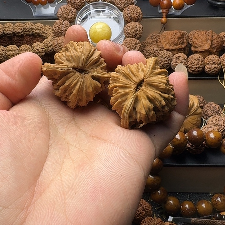 清***.文玩核桃吊坠4座楼