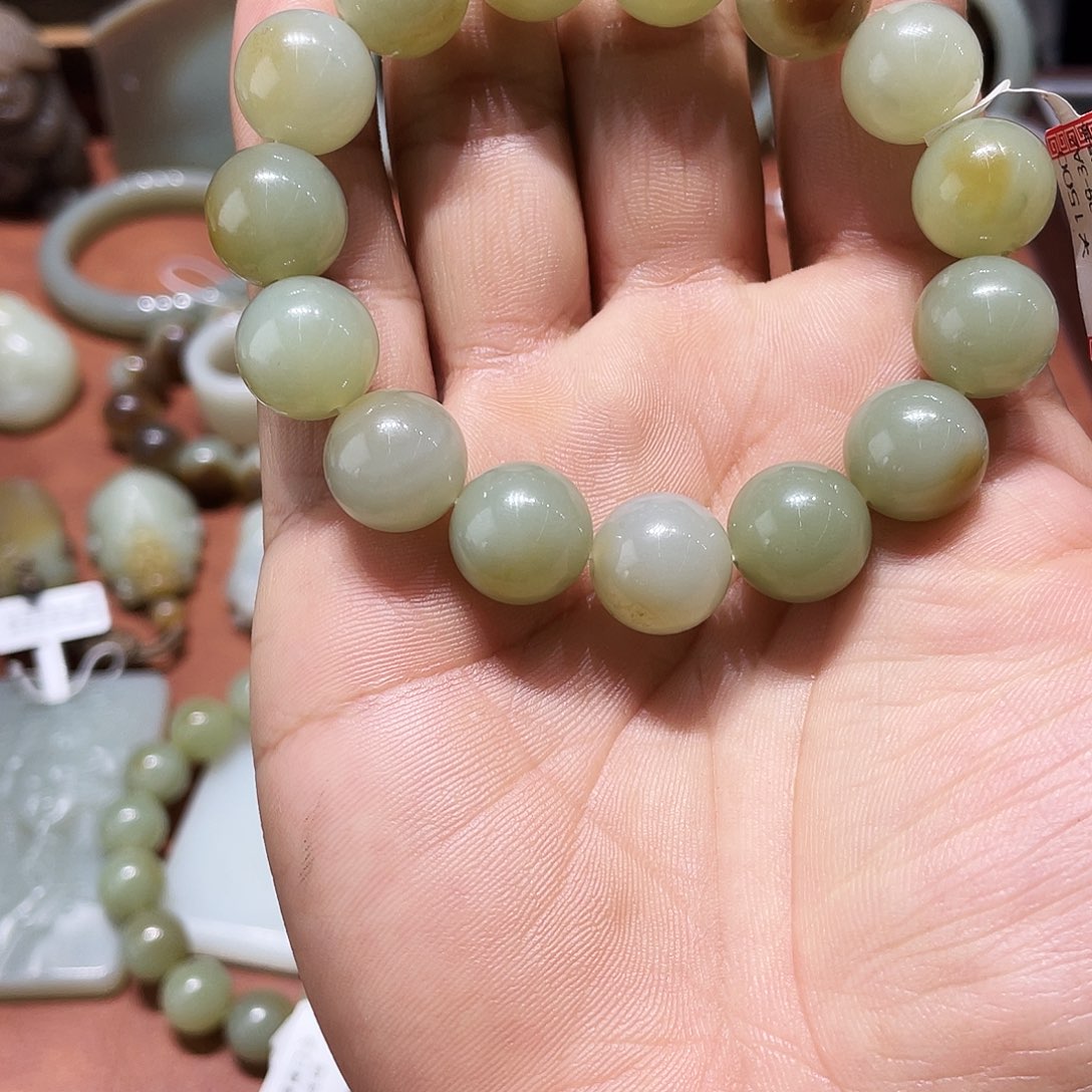 和田玉未镶嵌手链