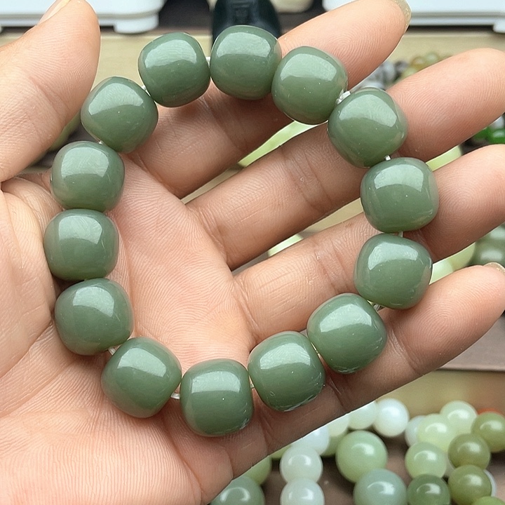 手串未镶嵌和田玉