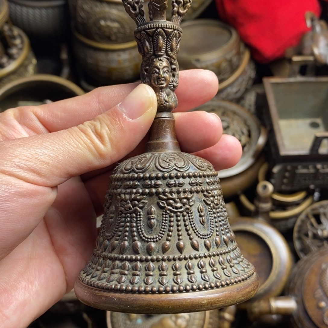 精美铜器做工精良