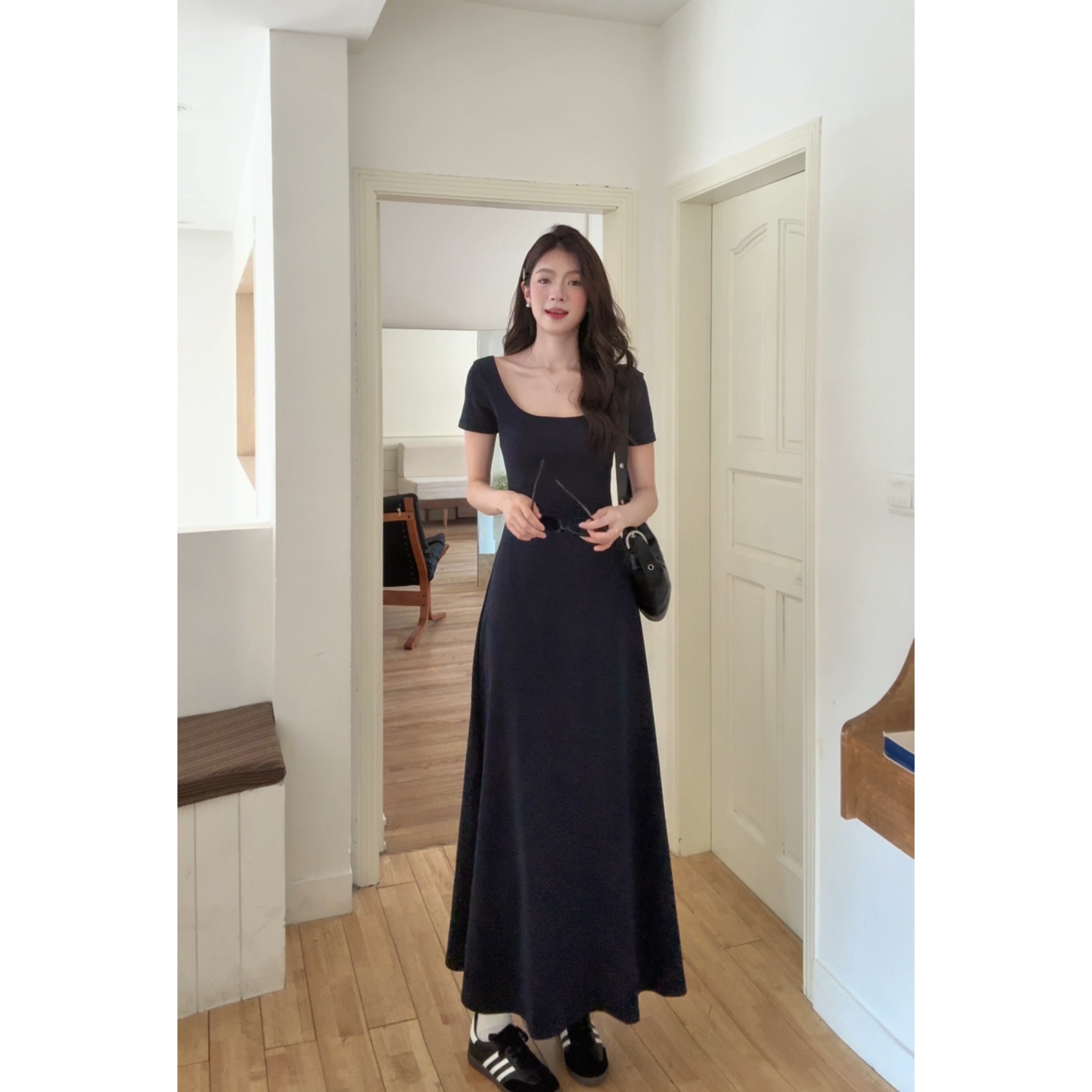 48H【 心动周末】气质纯色收腰显瘦方领大摆连衣裙 JY266