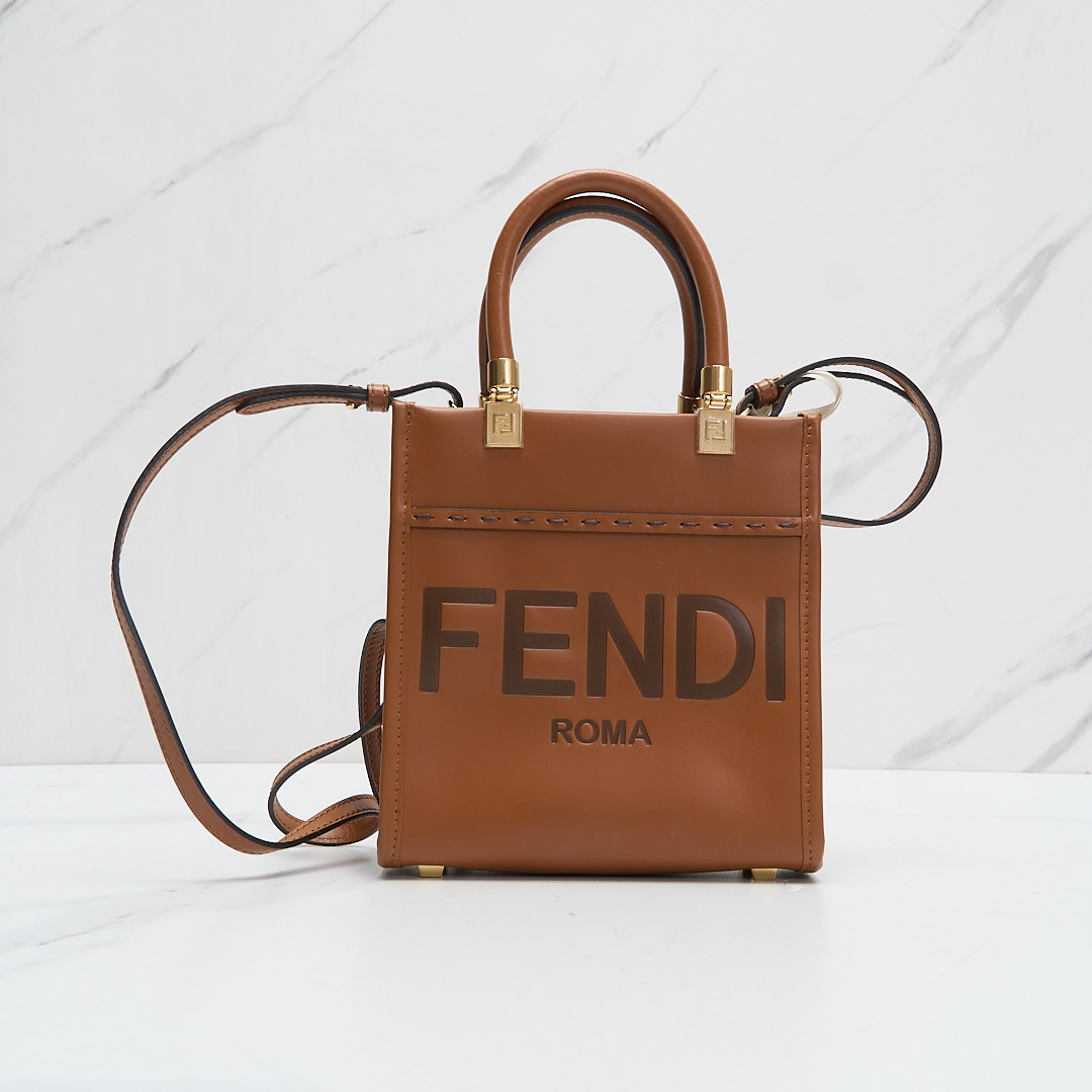 Fendi女士logo压花迷你手提包FDGB00321