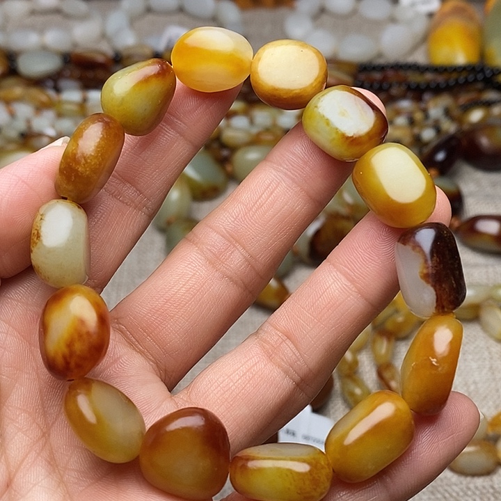 和田玉未镶嵌手链