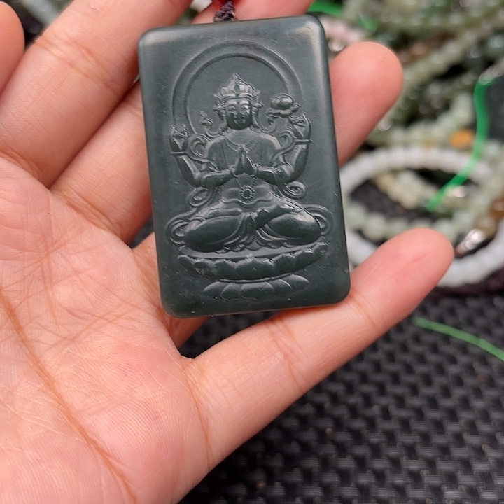 颈饰未镶嵌和田玉