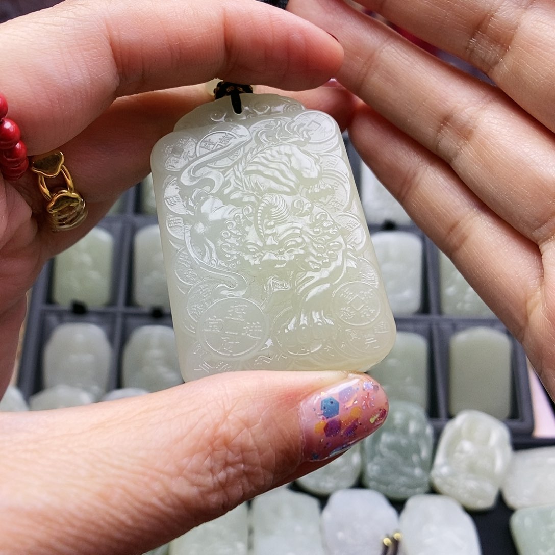 和田玉颈饰未镶嵌君*