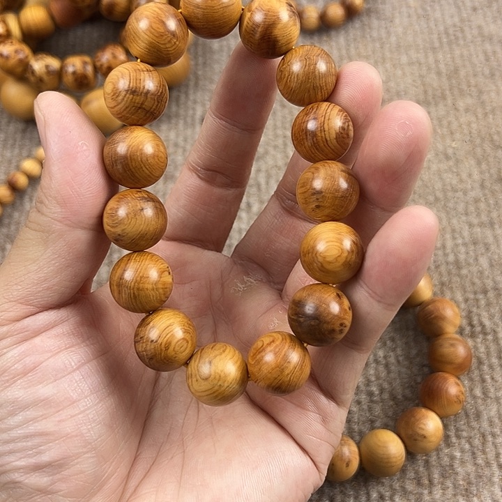 木太行崖柏1.5陈化。。。。。。。。