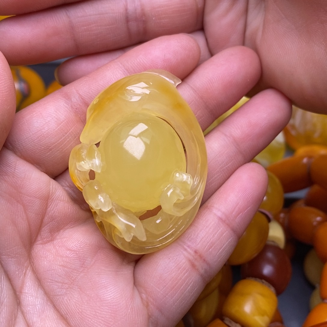 蜜蜡珠宝奇石未镶嵌