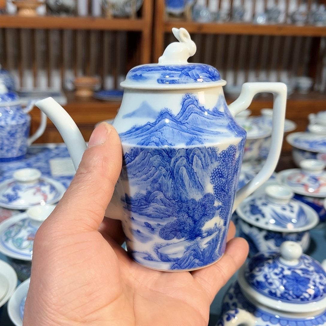 錡镇堂手工手绘壶