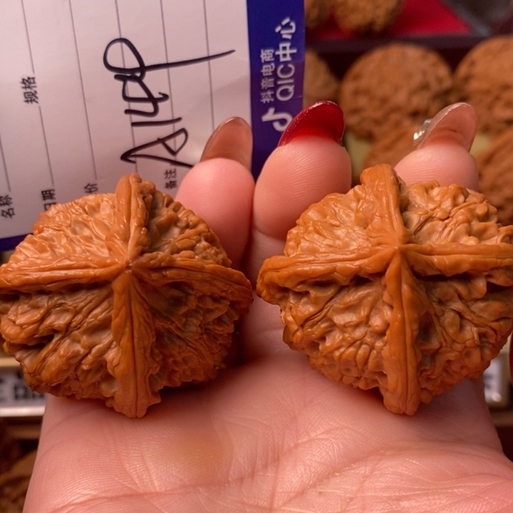 把件桃核精品四棱