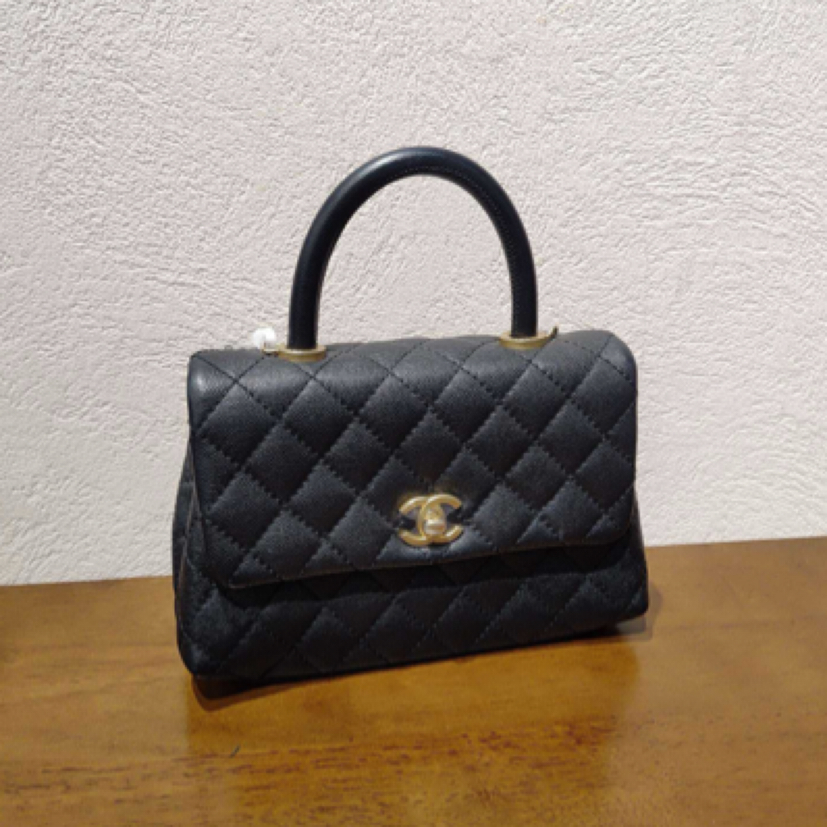 99新 Chanel/香奈儿 18S黑金荔枝纹牛皮 coco handle 小号