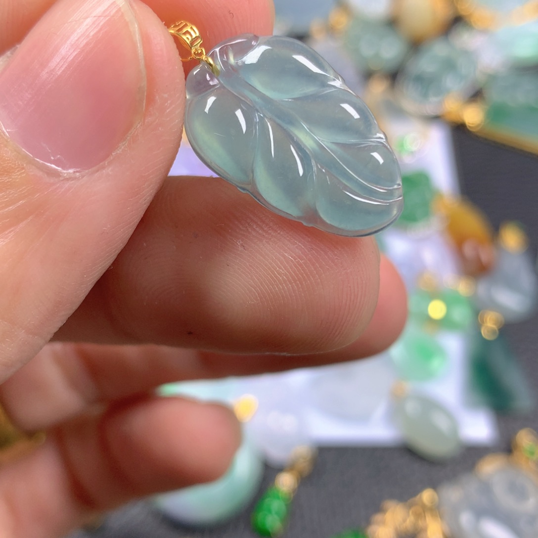 【闪购商品】翡翠颈饰18K金镶嵌翡翠