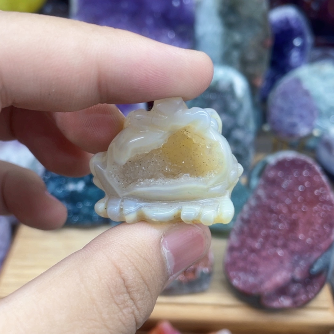 紫晶未镶嵌大型摆件（非配饰）