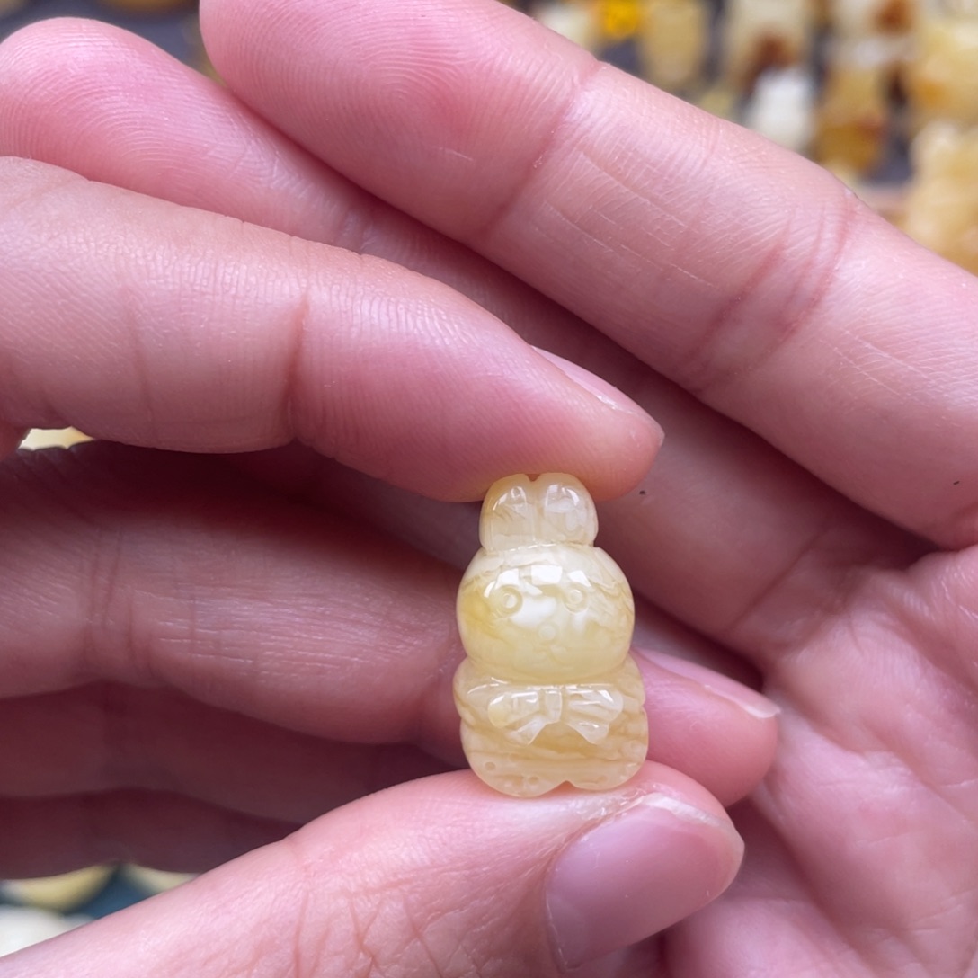 未镶嵌琥珀裸石蜜蜡