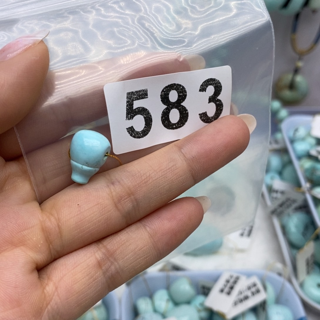 未镶嵌绿松石珠宝奇石