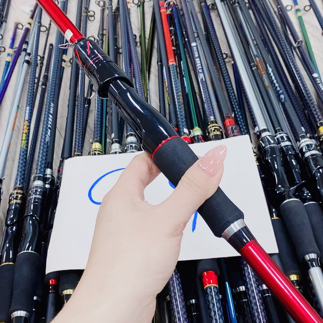 红色直柄路亚竿2.4米