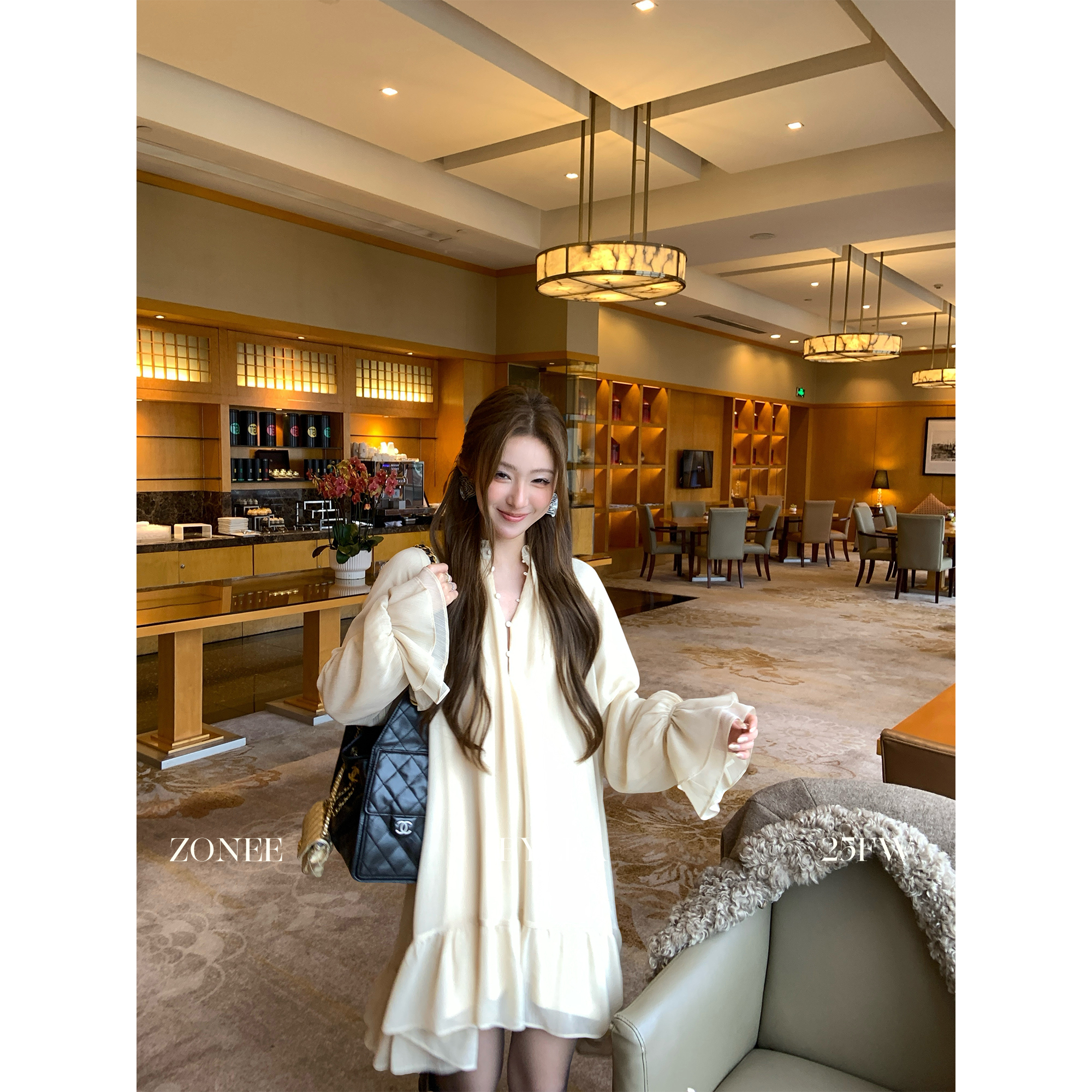 ZONEE 千金感法则 法式内里加绒牛奶丝时髦感雪纺米色连衣裙