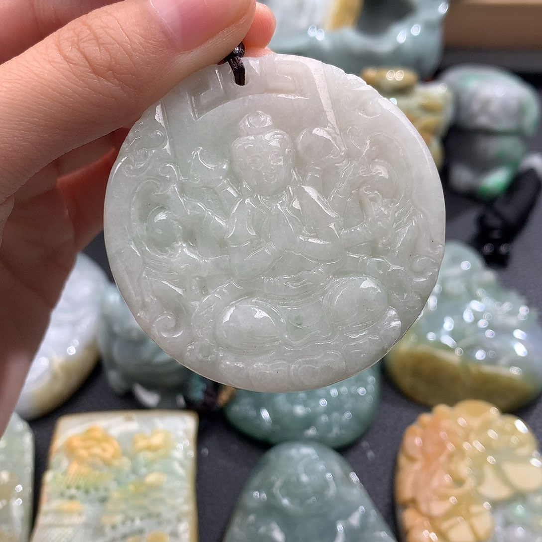 吊坠(不含链)未镶嵌翡翠