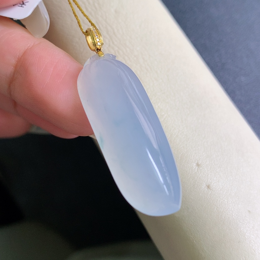 【闪购商品】翡翠颈饰18K金镶嵌福瓜