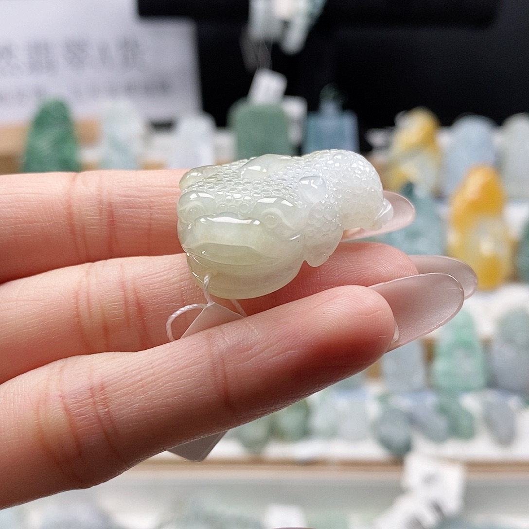 翡翠未镶嵌颈饰N N