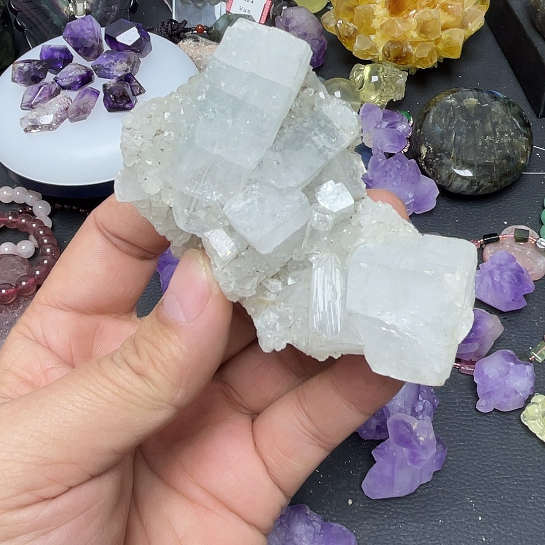 未镶嵌珠宝半成品水晶