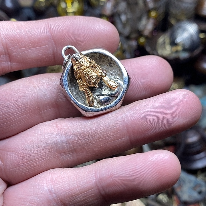 沐***行小杨推荐铜物件一个