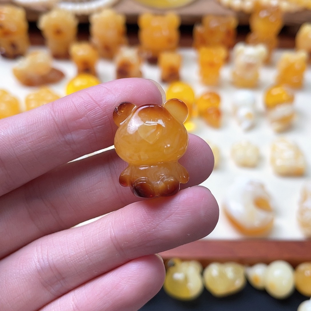 琥珀珠宝奇石未镶嵌