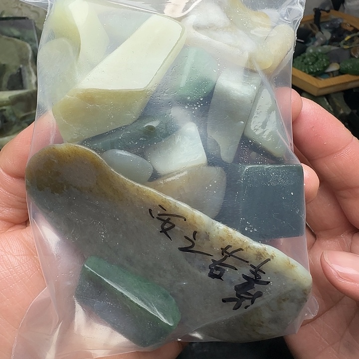 和田玉（糖玉）未镶嵌珠宝半成品