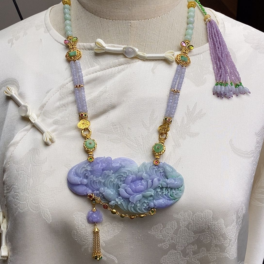 翡翠颈饰未镶嵌天然