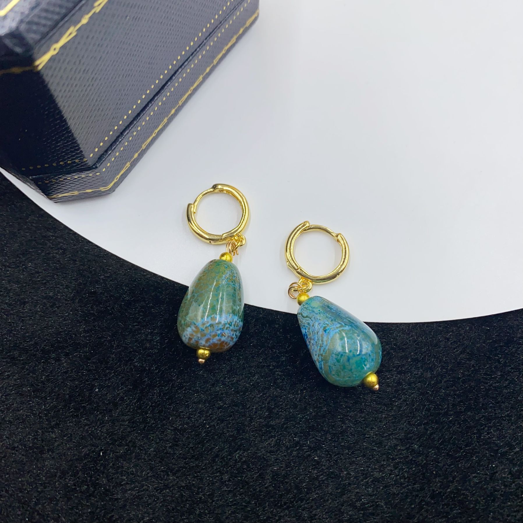 4192 蓝色水滴耳饰多样性发货