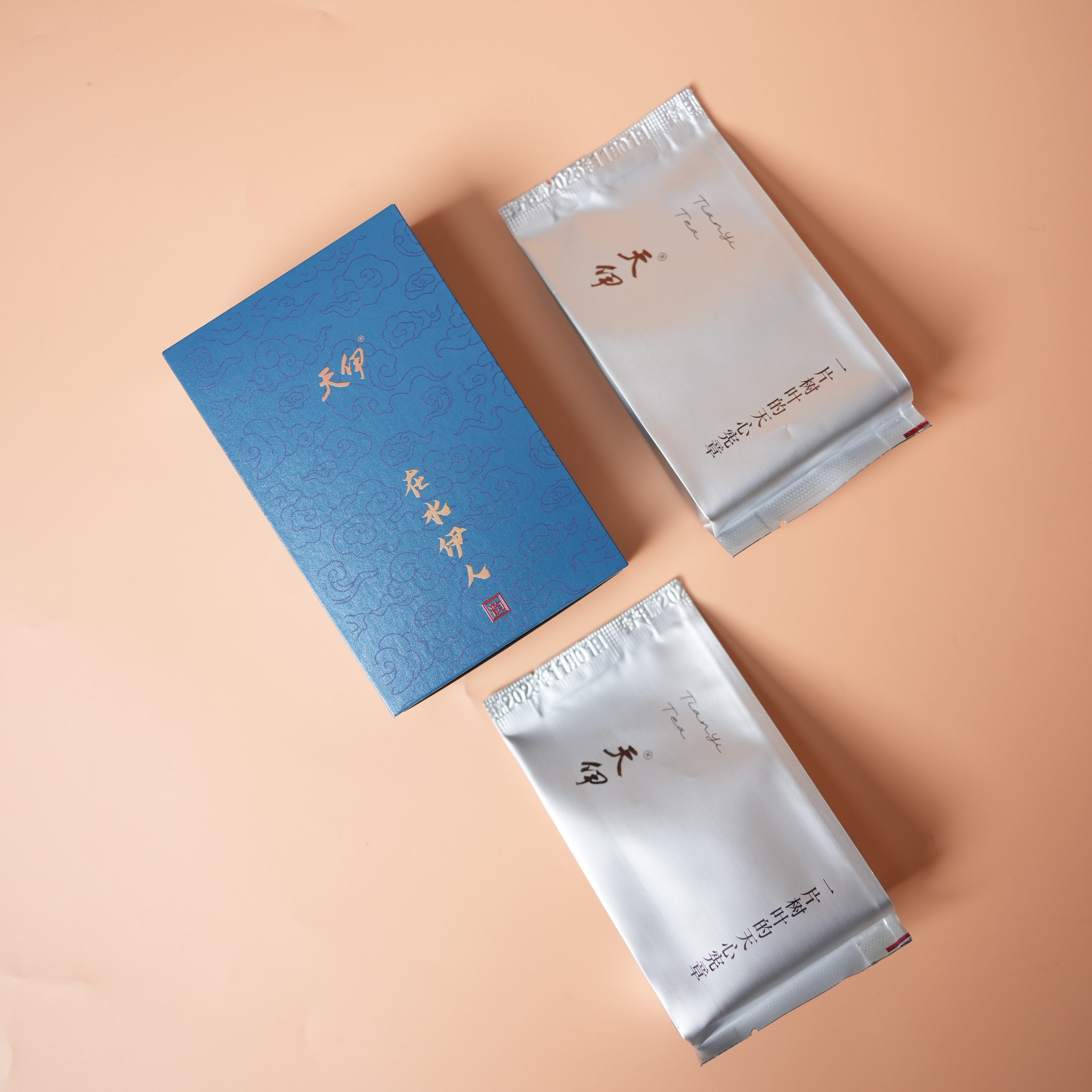 【天伊茶叶】在水伊人一品鉴2泡