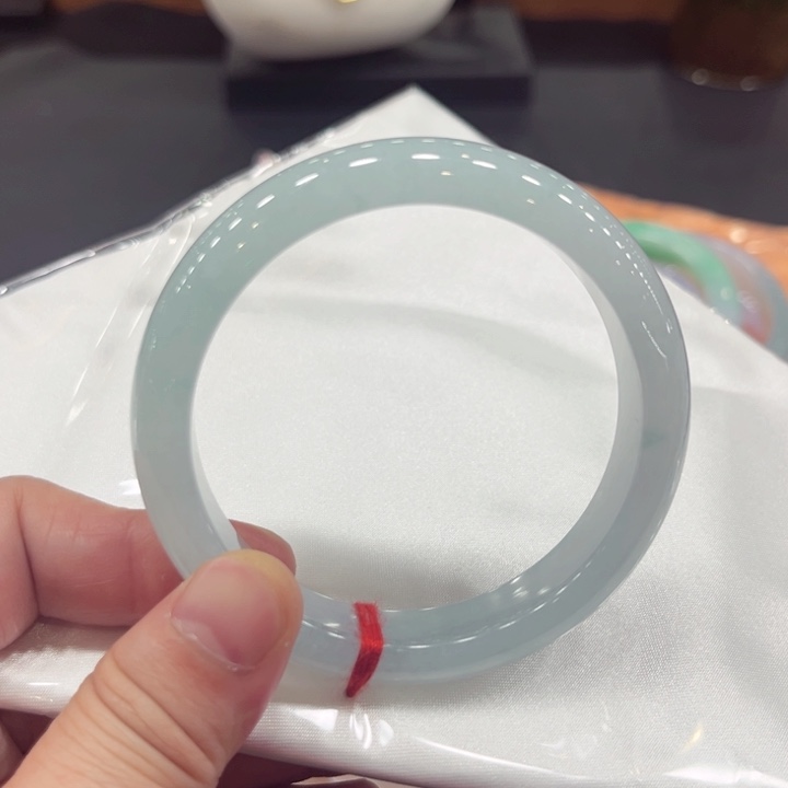 翡翠手镯未镶嵌56正