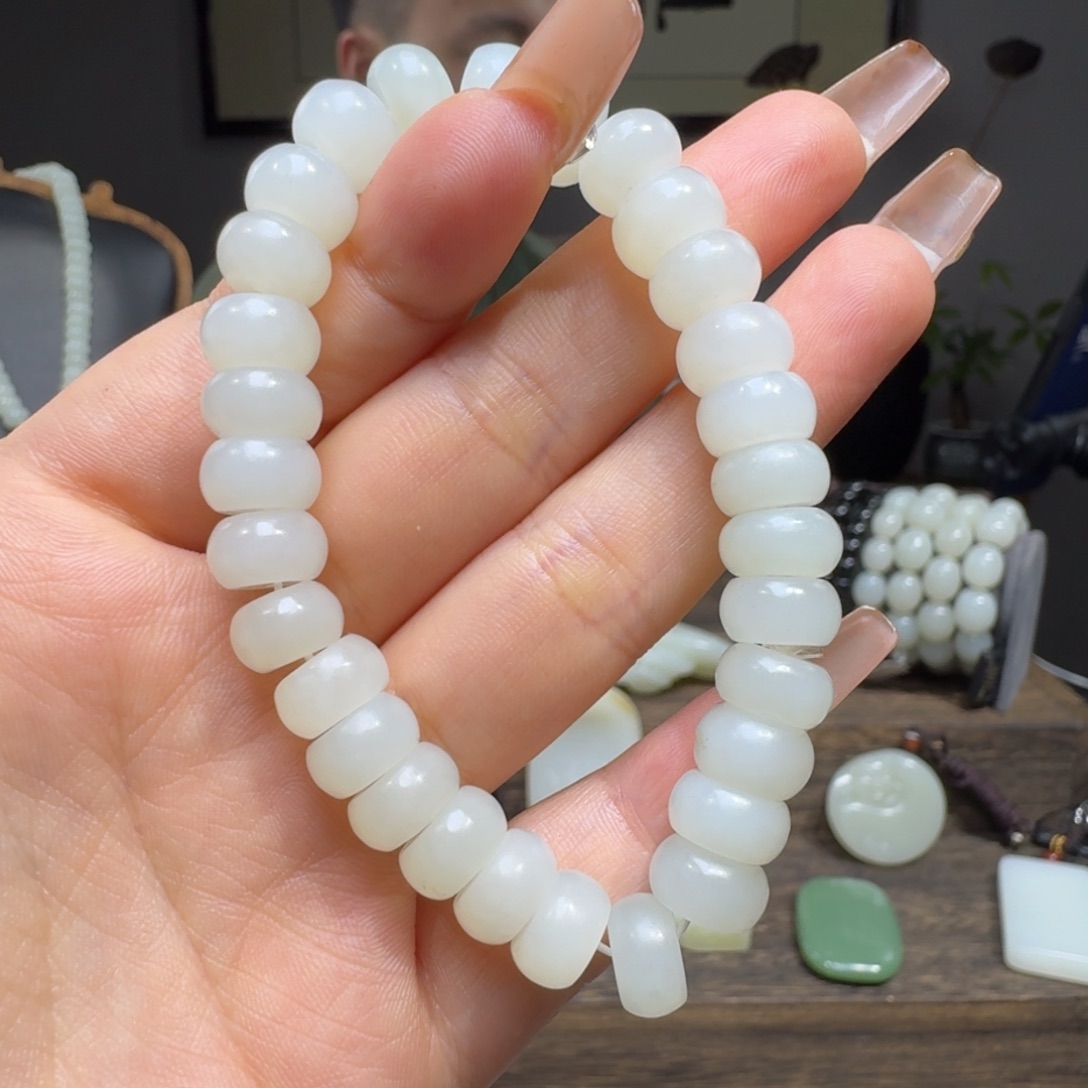 和田玉手链未镶嵌