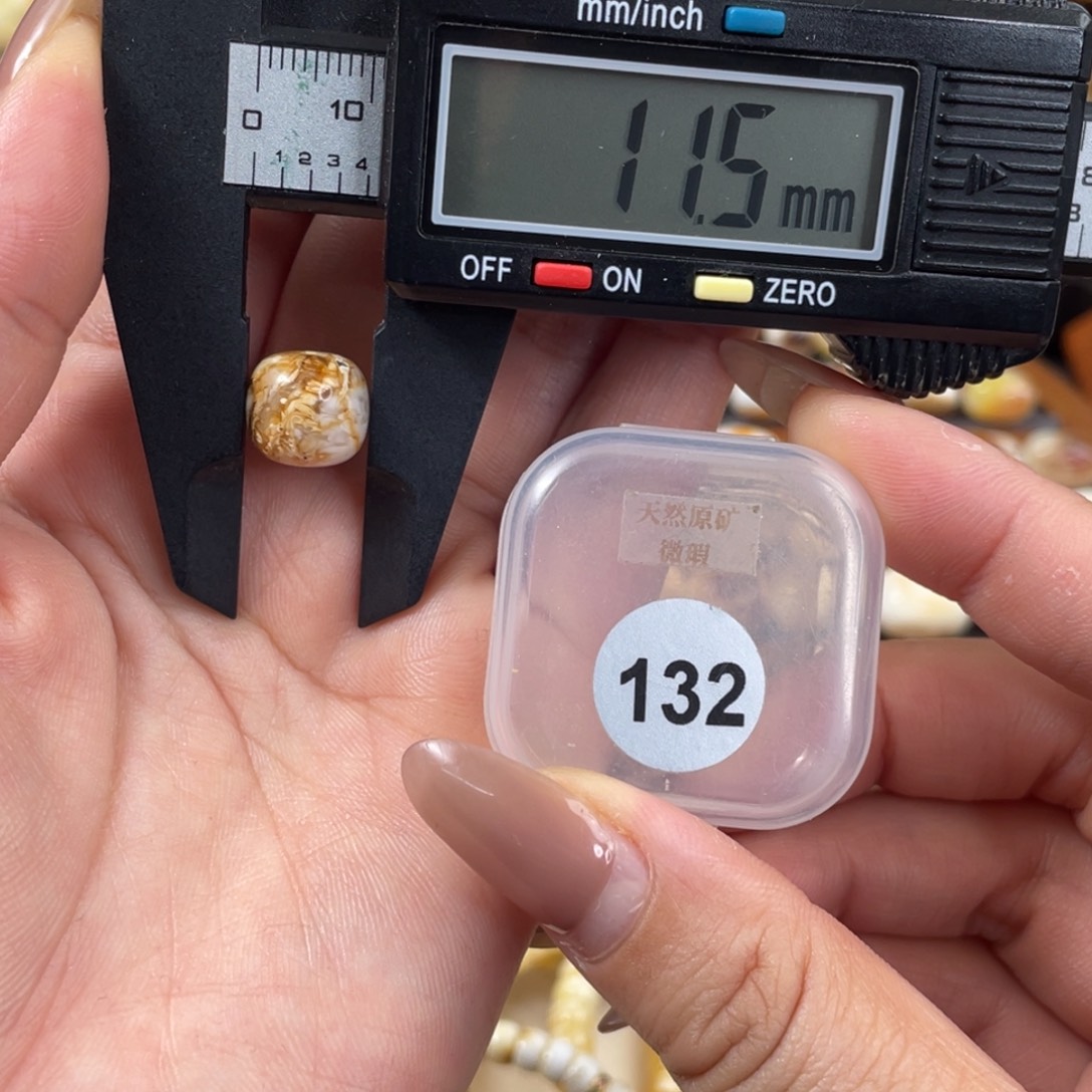 琥珀未镶嵌珠宝奇石琥珀蜜蜡微瑕气坑