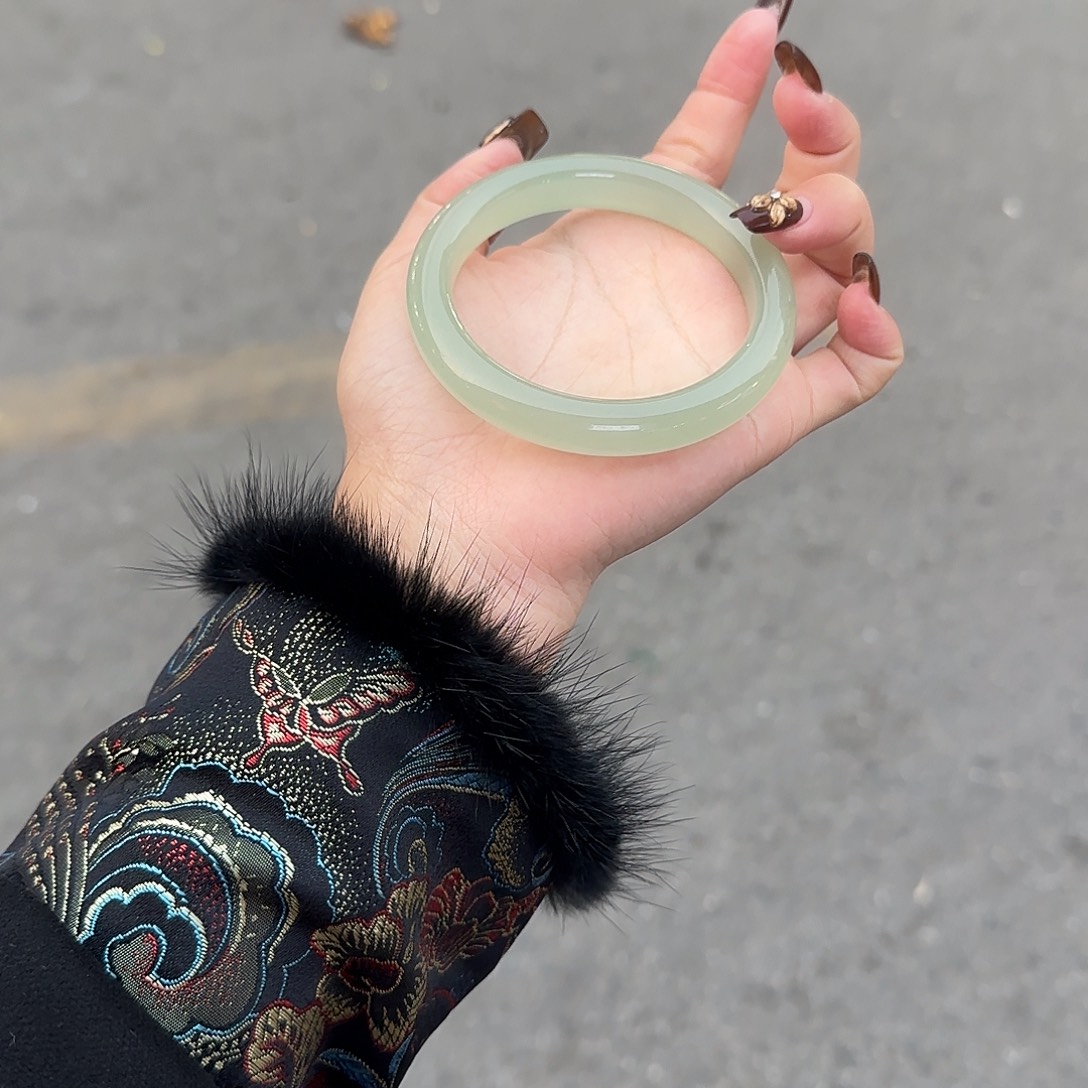 东陵石未镶嵌手镯