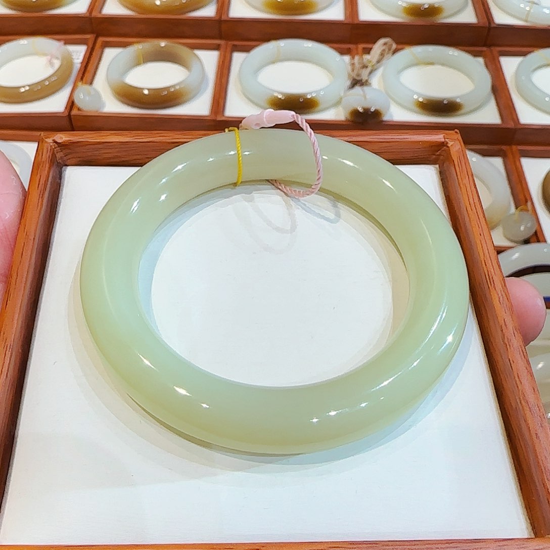 和田玉手镯未镶嵌新疆胖圆黄口54 55 56