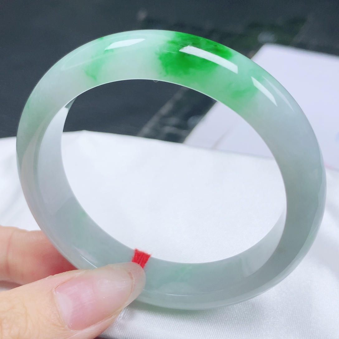 翡翠未镶嵌手镯翡翠53.7飘阳绿白底青正圈