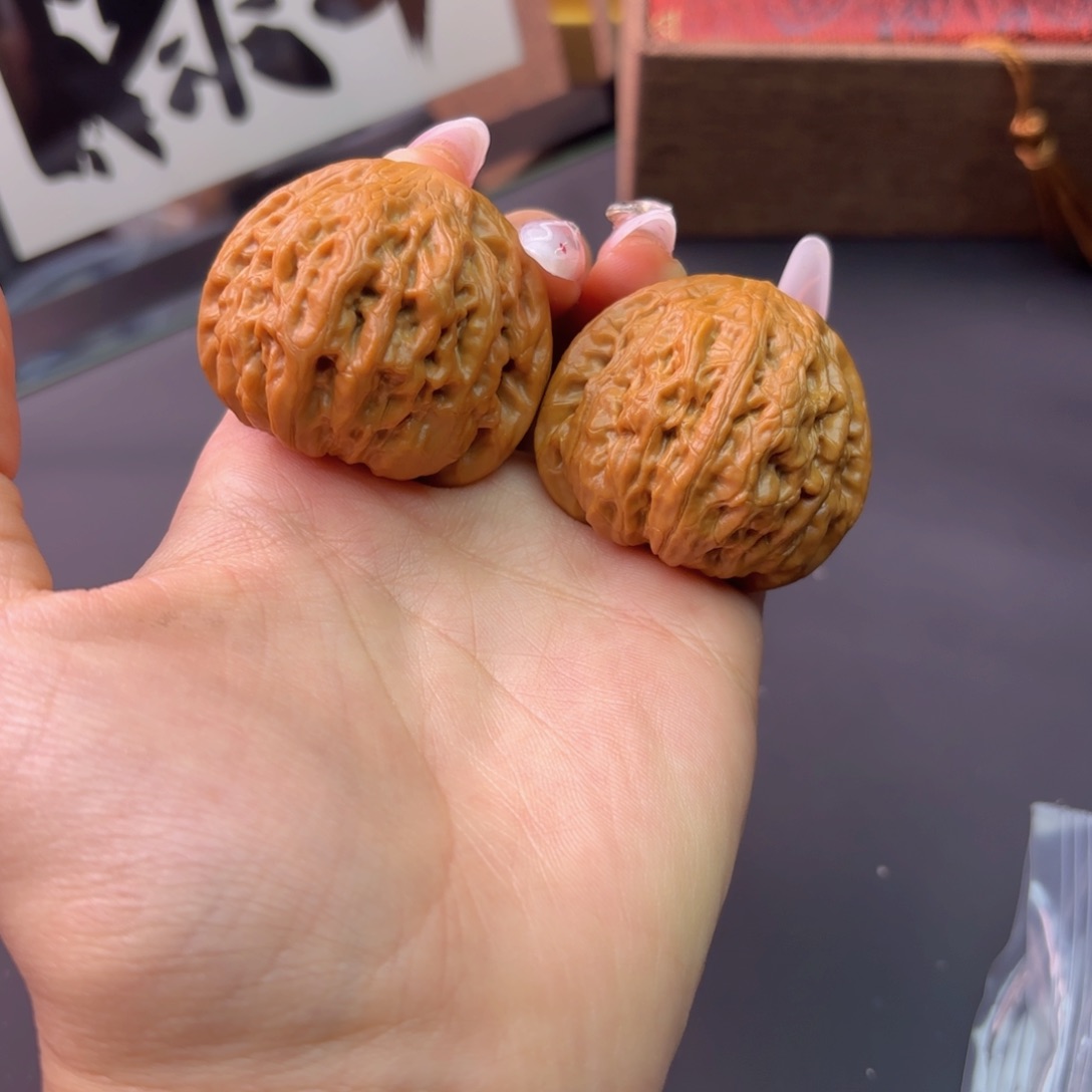 文玩核桃把件一**花铁锤 40➕