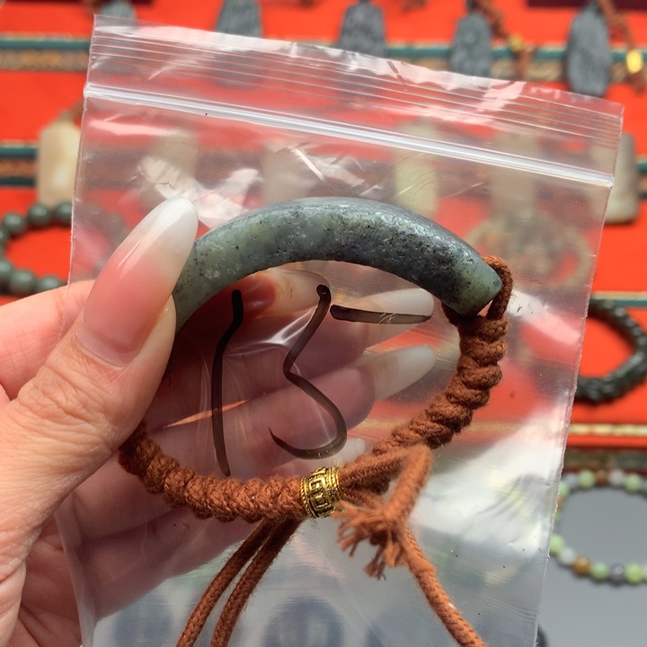 和田玉（糖玉）颈饰未镶嵌