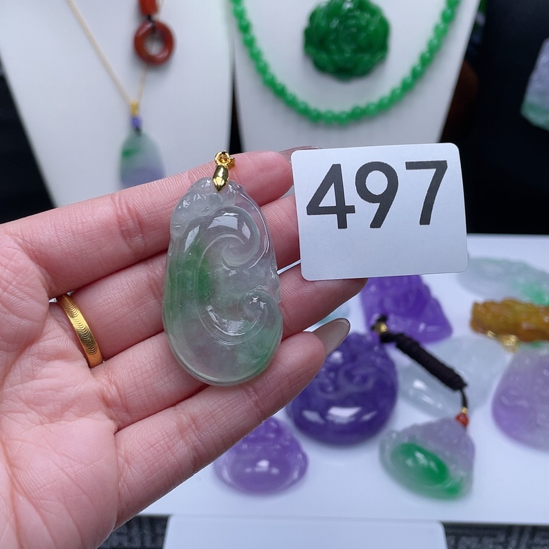 翡翠吊坠(赠链)未镶嵌